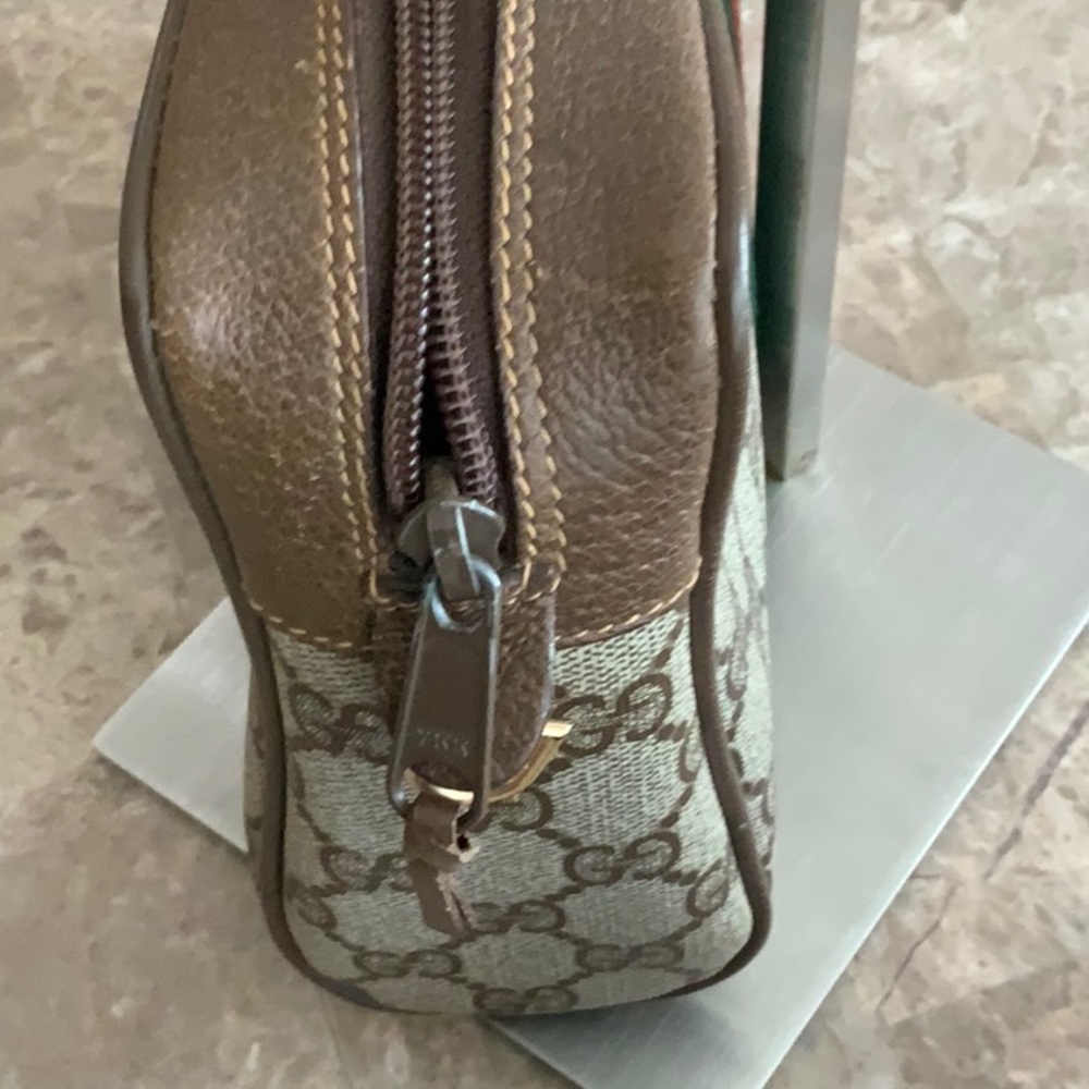 Gucci Cream and Brown Messenger Bag with GG Monogram - Picture 14 of 16
